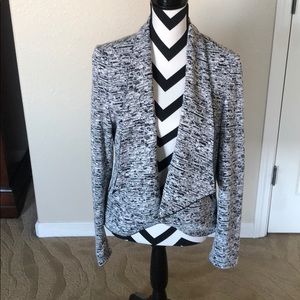 Calvin Klein - NWT - Black & white open jacket